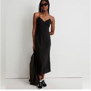 Madewell Layton Midi Slip Dress
Black Size 14